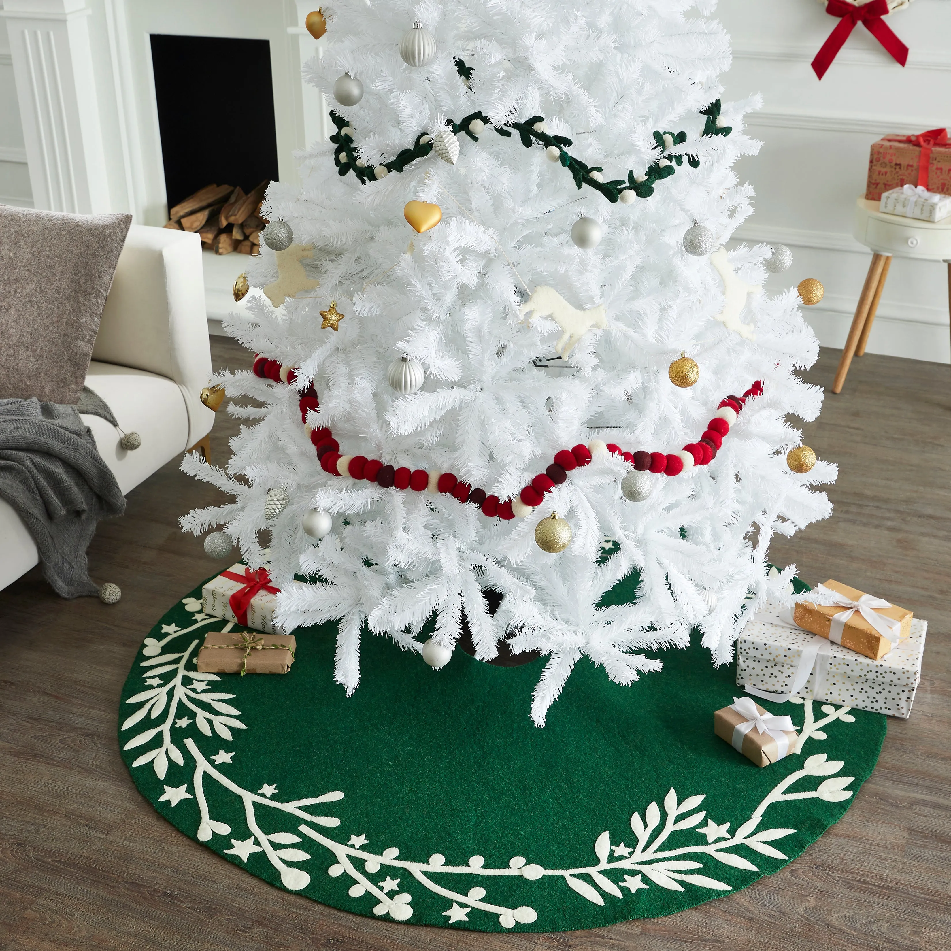 Handmade Green Christmas Tree Skirt in Felt - Cream Branches and Stars - 60"