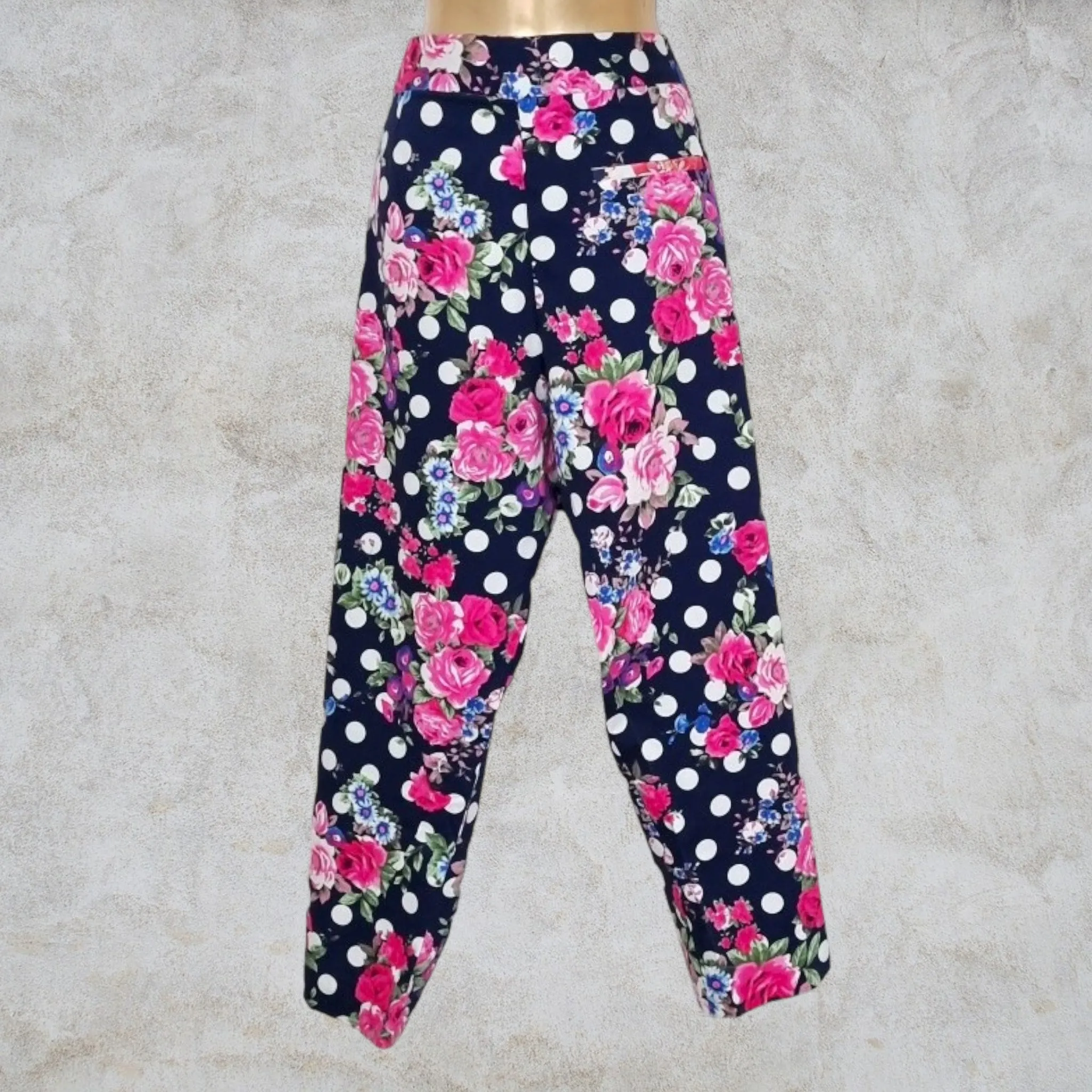 Pomodoro Navy Floral Summer Floral Ankle Length Pants.  UK 18  US 14 EU 46