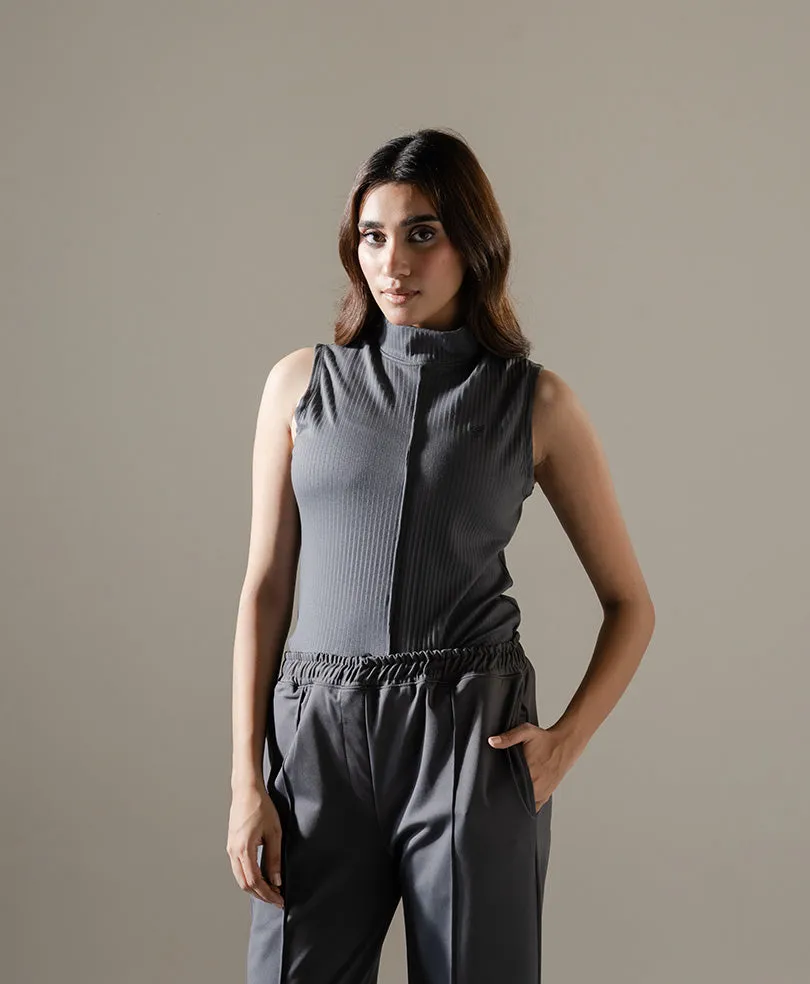 Sleeveless FITTED TOP (Women)